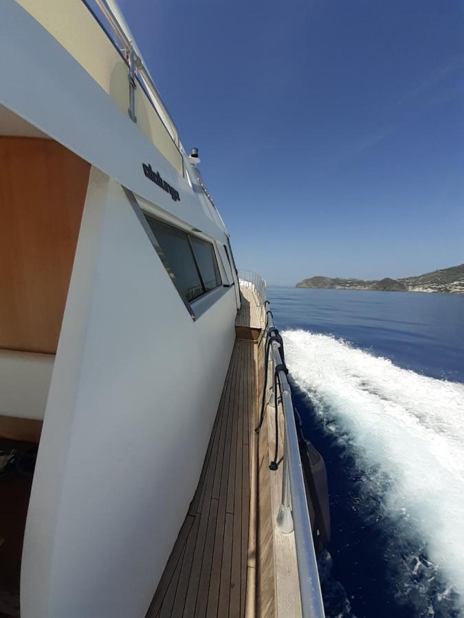 ホテルBoat And Breakfast Fiumicino - Roma オスティア・アンティカ エクステリア 写真