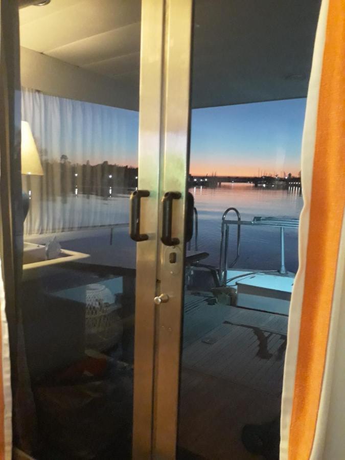 ホテルBoat And Breakfast Fiumicino - Roma オスティア・アンティカ エクステリア 写真