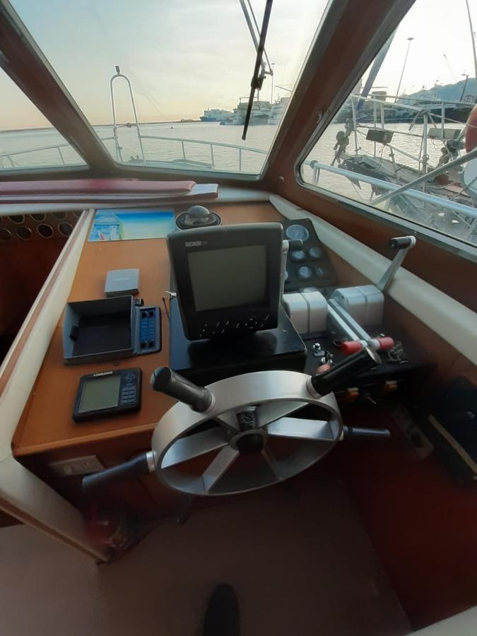 ホテルBoat And Breakfast Fiumicino - Roma オスティア・アンティカ エクステリア 写真