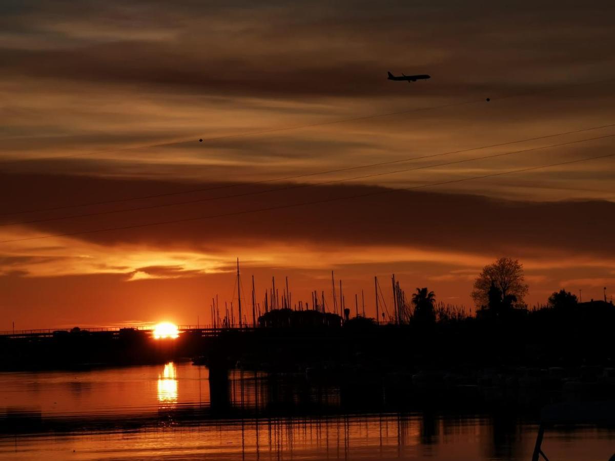 ホテルBoat And Breakfast Fiumicino - Roma オスティア・アンティカ エクステリア 写真