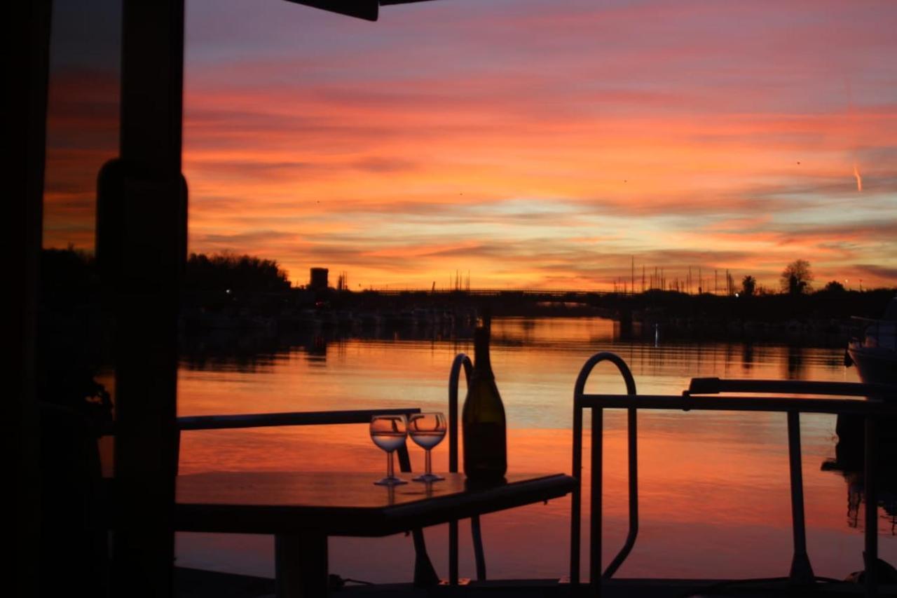 ホテルBoat And Breakfast Fiumicino - Roma オスティア・アンティカ エクステリア 写真