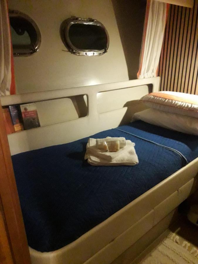 ホテルBoat And Breakfast Fiumicino - Roma オスティア・アンティカ エクステリア 写真